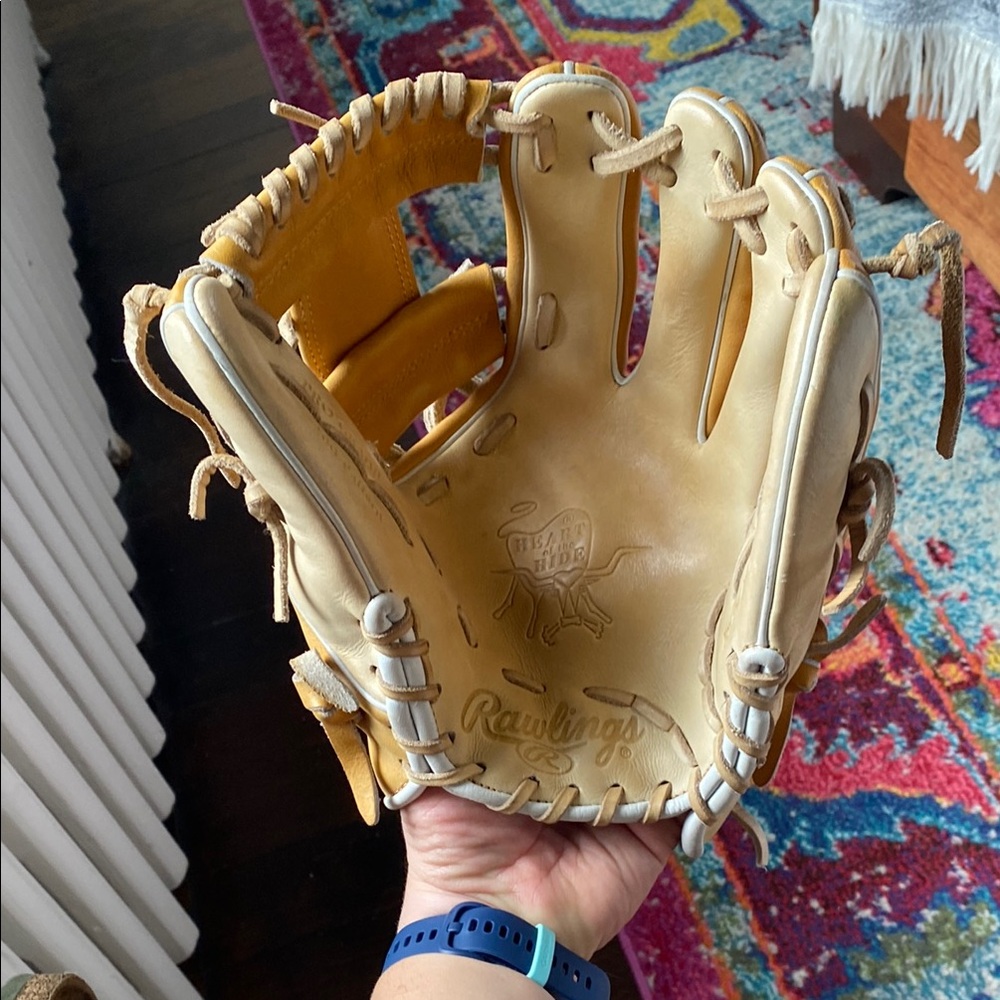 Rawlings Baseball Glove